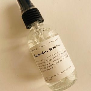 Among the Flowers sea salt wave hair texture mist